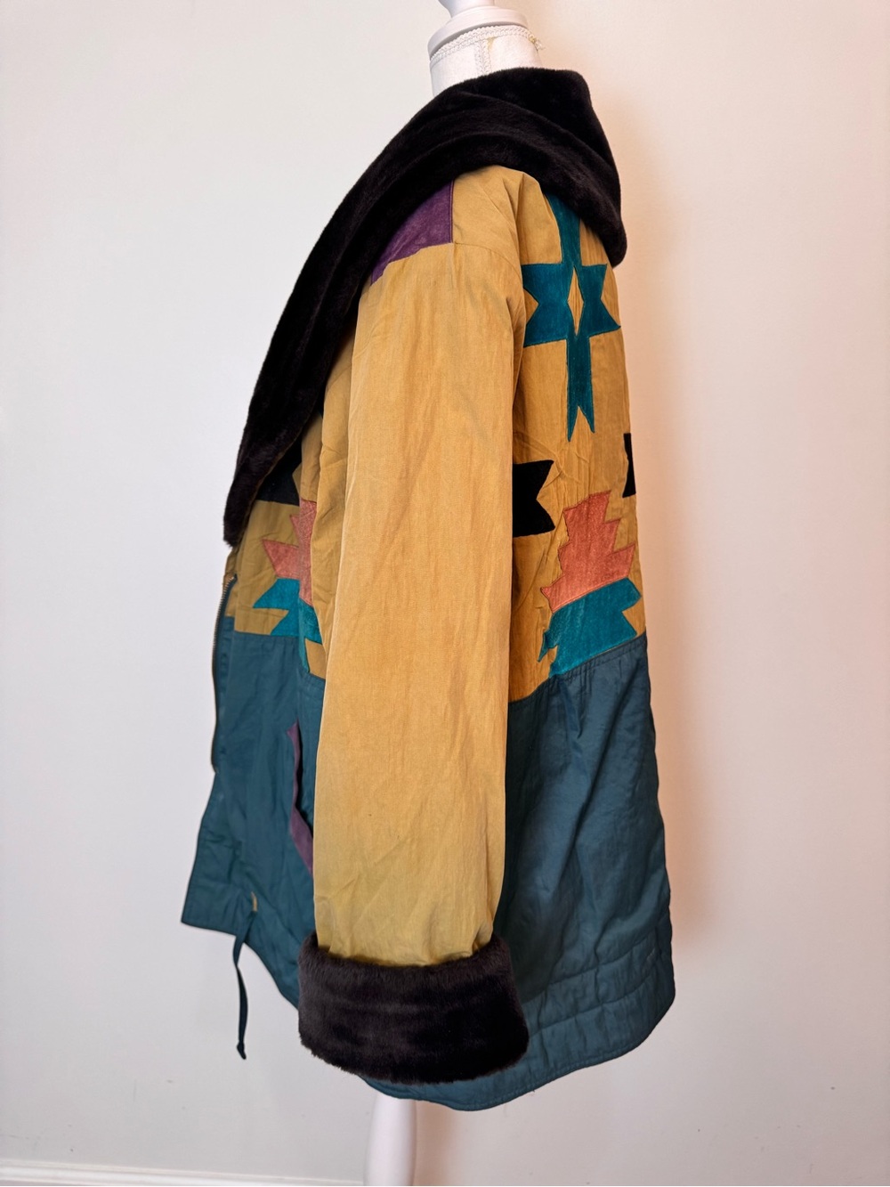 Vintage Mulberry Street Faux Fur Geometric Applique Coat S Colorblock - Picture 2 of 8